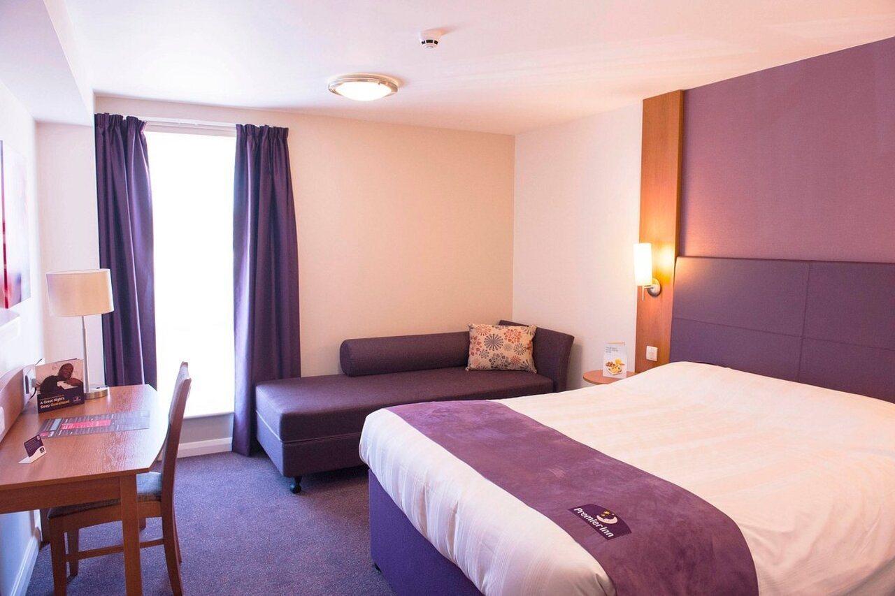 Premier Inn Лимингтон Экстерьер фото